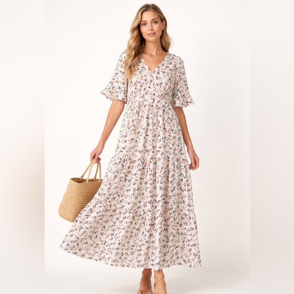 Hayden Los Angeles Dresses & Skirts - Hayden Los Angeles Floral Tiered Maxi Dress Boho V-Neck Flutter Sleeve Sz M
